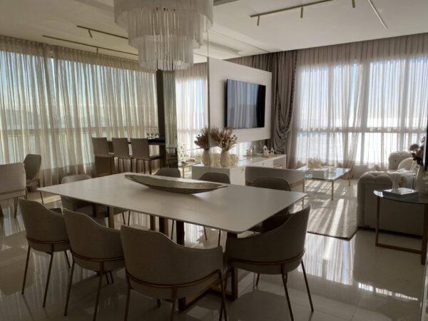 Apartamento à Venda no Cambirela Residence