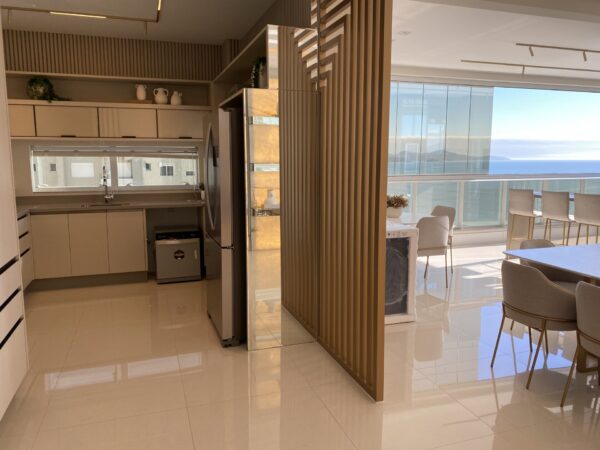 Apartamento à Venda no Cambirela Residence