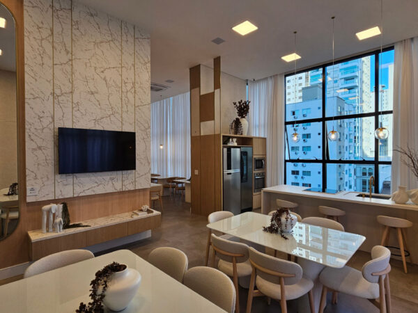 Venda de andar alto no Brooklyn Tower