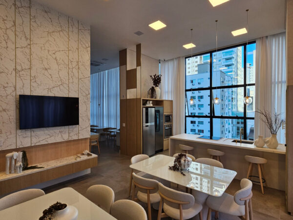 Venda de andar alto no Brooklyn Tower