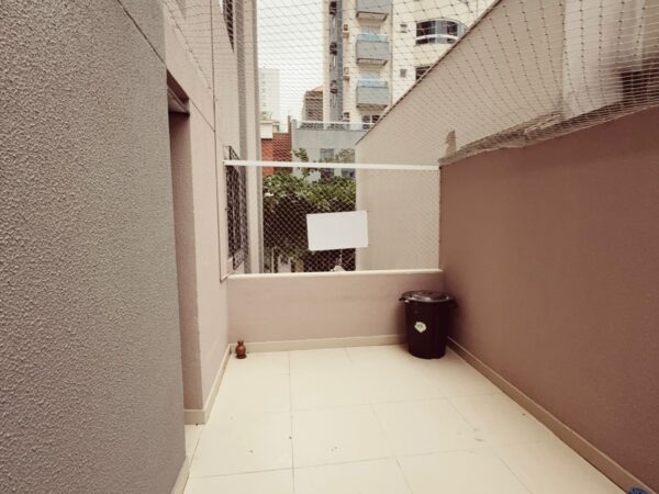 Apartamento com terraço privativo à venda