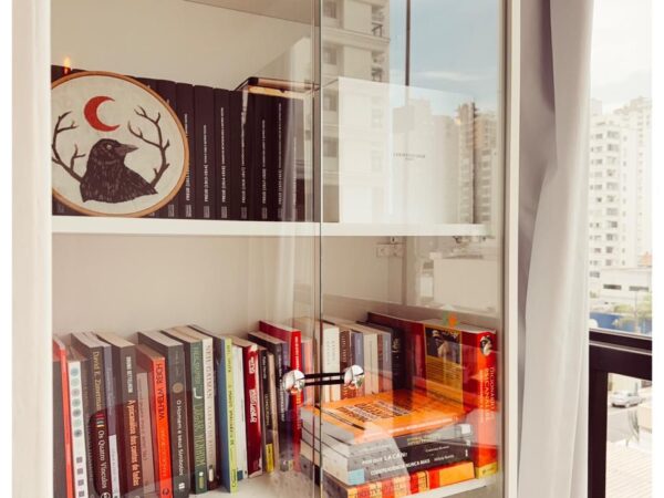 Apartamento mobiliado à venda