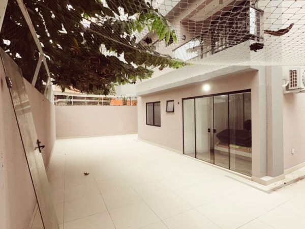 Apartamento com terraço privativo à venda