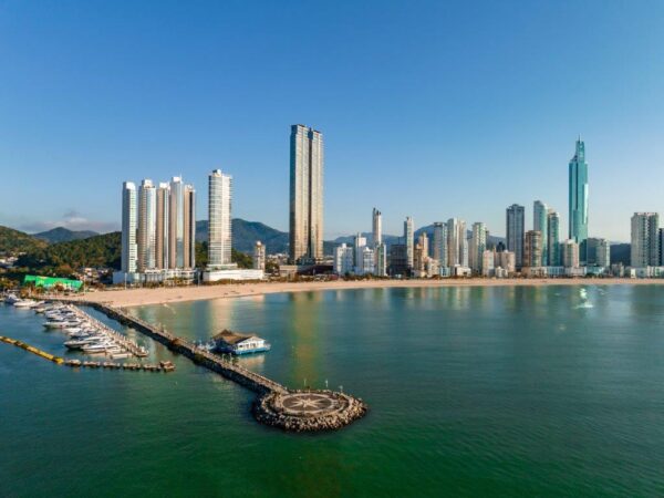 Apartamento andar baixo no Yachthouse