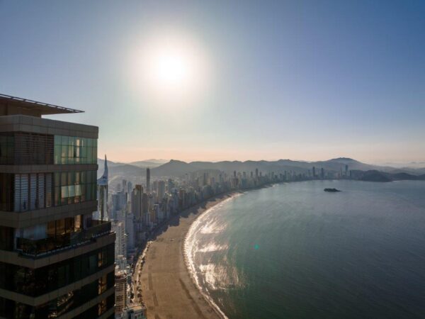 Apartamento andar baixo no Yachthouse