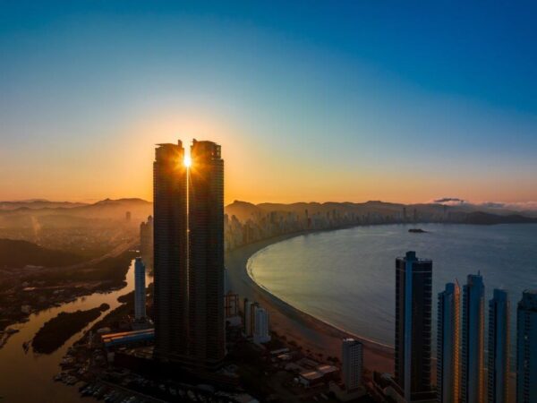 Apartamento andar baixo no Yachthouse