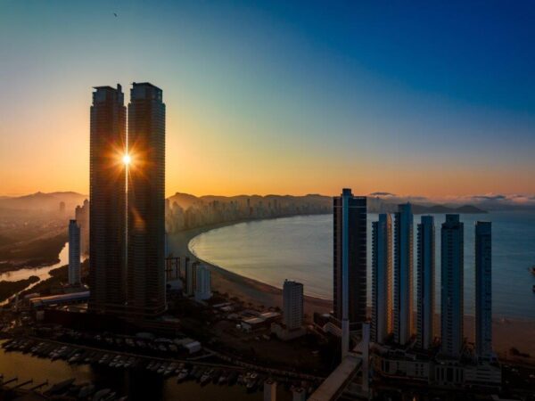 Apartamento andar baixo no Yachthouse