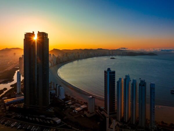 Apartamento andar baixo no Yachthouse
