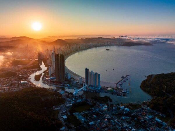 Apartamento andar baixo no Yachthouse
