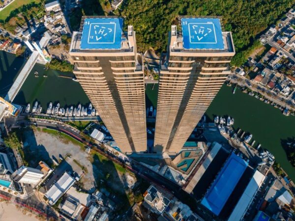 Apartamento andar alto à venda no Yachthouse