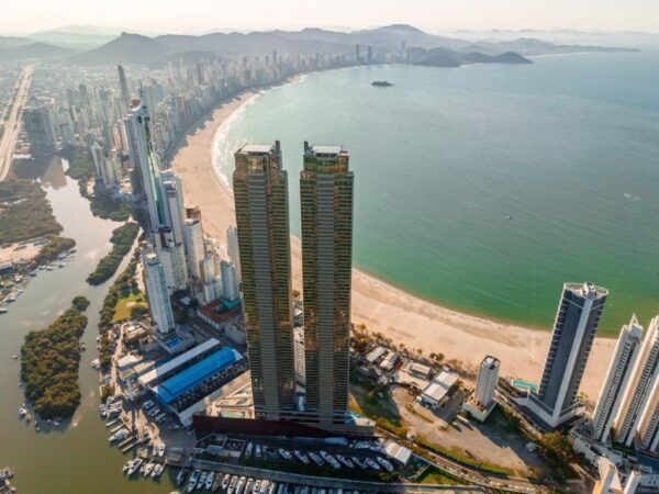 Apartamento andar baixo no Yachthouse