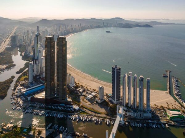 Apartamento andar baixo no Yachthouse