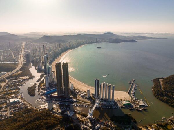 Apartamento andar baixo no Yachthouse