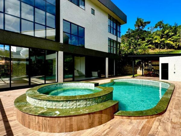 Casa alto padrão à venda no Condomínio Plaza