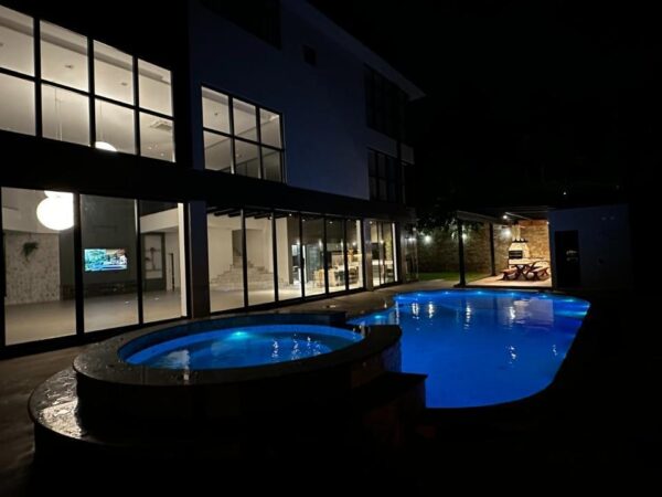 Casa alto padrão à venda no Condomínio Plaza