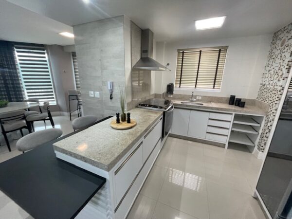 Apartamento mobiliado no Edifício Opera Plaza