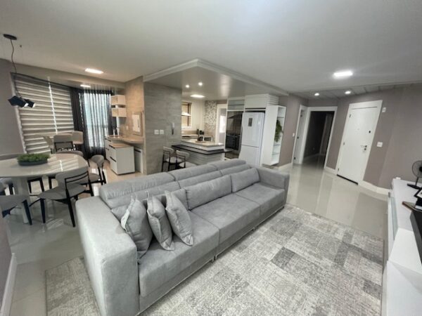 Apartamento mobiliado no Edifício Opera Plaza
