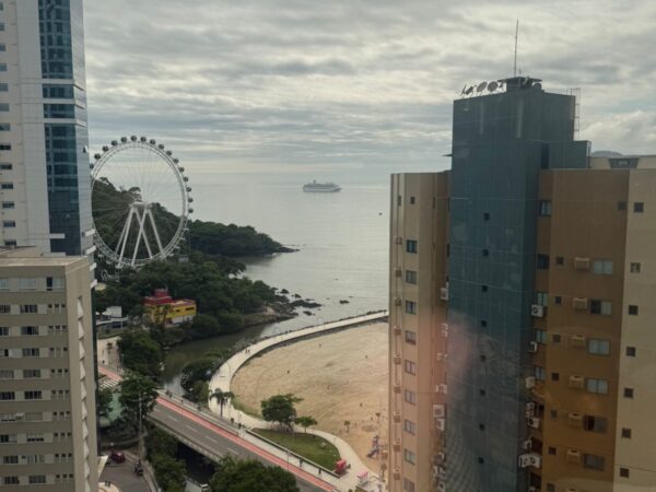 Apartamento à venda no Skyline Tower