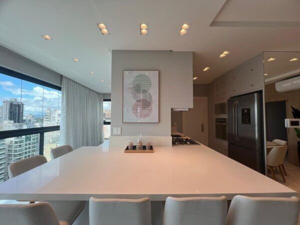 Apartamento finamente mobiliado no Edifício San Diego