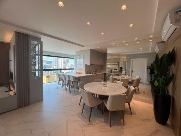 Apartamento finamente mobiliado no Edifício San Diego