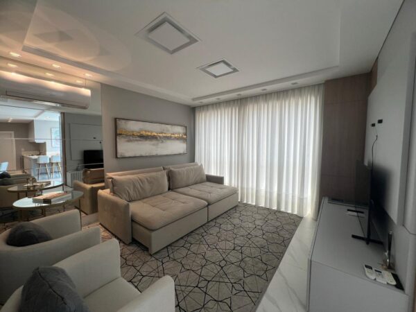 Apartamento finamente mobiliado no Edifício San Diego