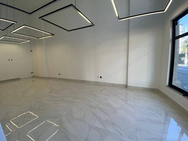 Sala Comercial Alto Padrão para Locação Anual