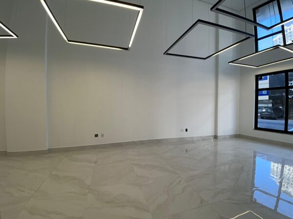 Sala Comercial Alto Padrão para Locação Anual