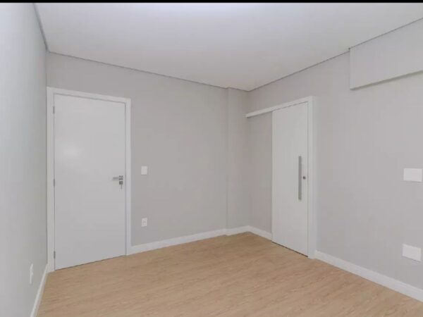 Venda de Apartamento no Edifício Portal da Brava