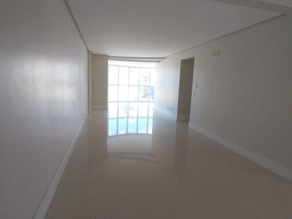 Apartamento à Venda no Majestic