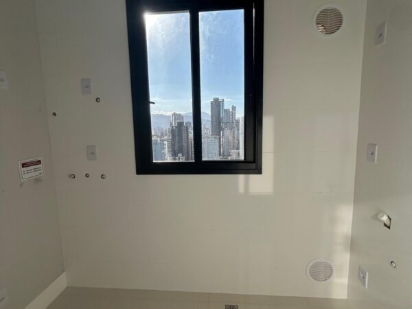 Venda de Apartamento no Paramount Tower