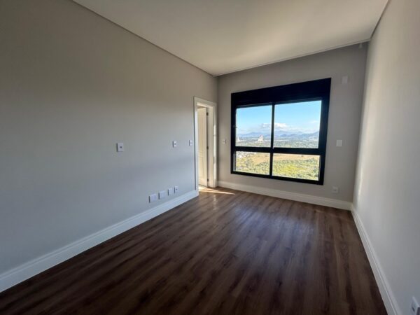Venda de Apartamento no Paramount Tower