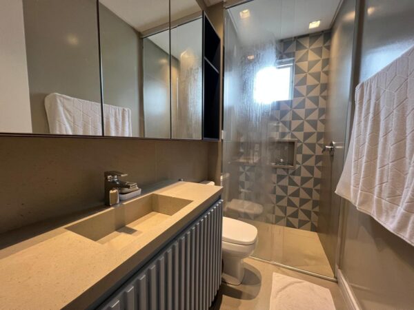 Apartamento Finamente Mobiliado e Decorado