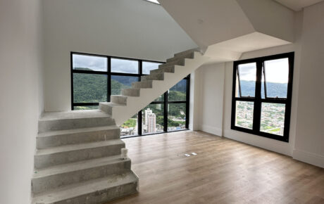 Venda de Andar Alto no Edifício Saint Clair